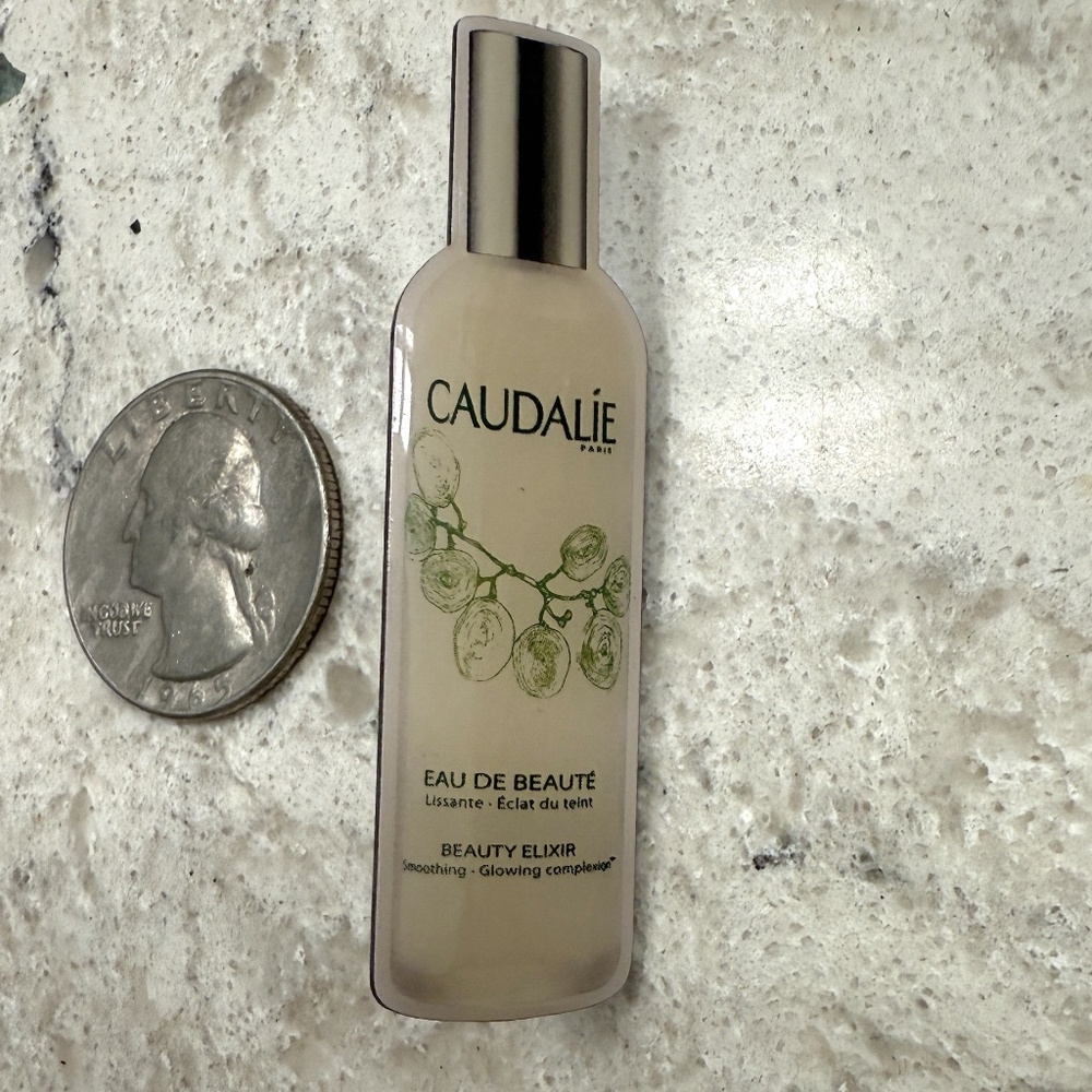 Pretty Decorative Caudalie push‎ pin